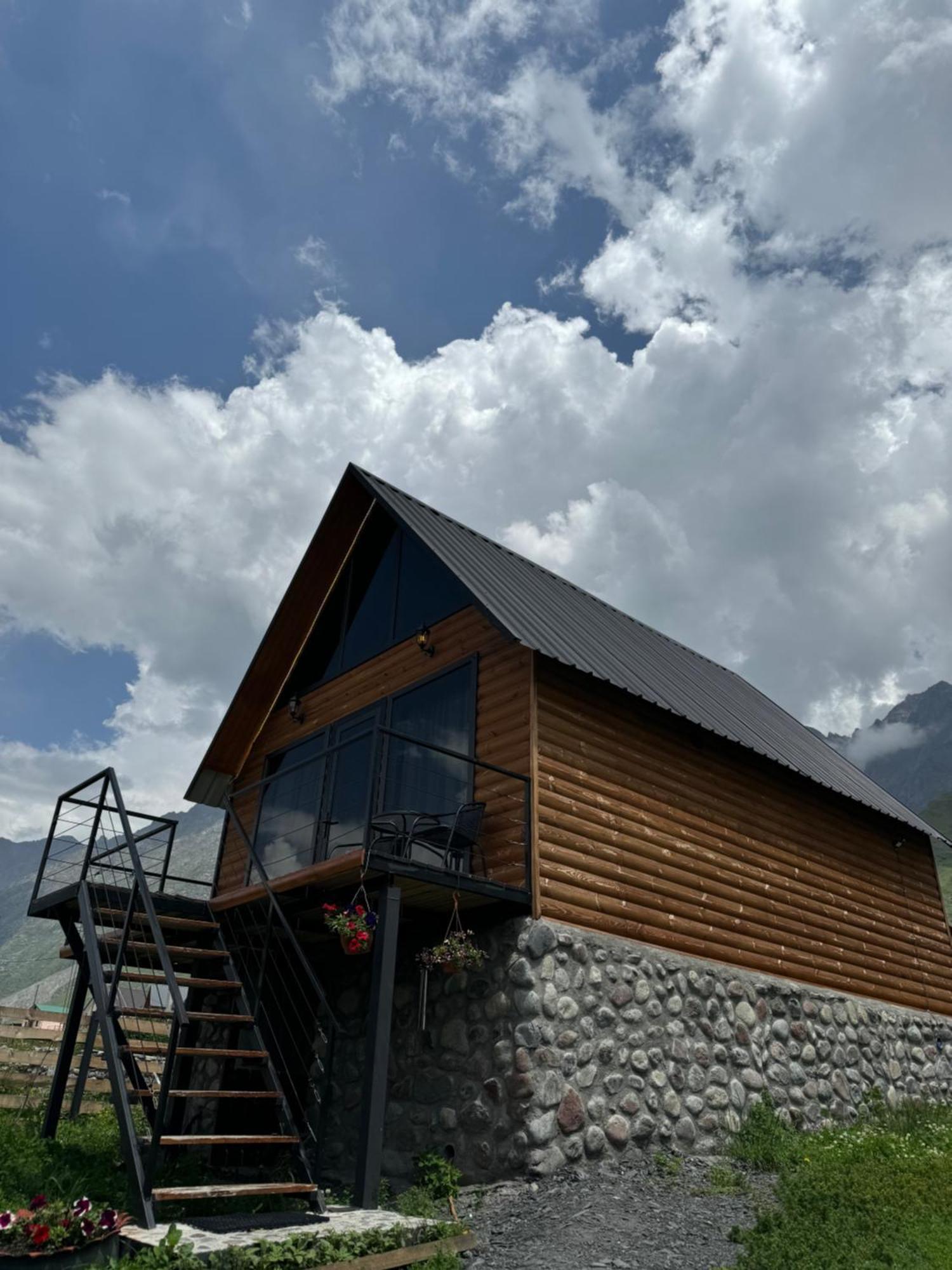 Traveler'S Cottages In Kazbegi Exterior foto